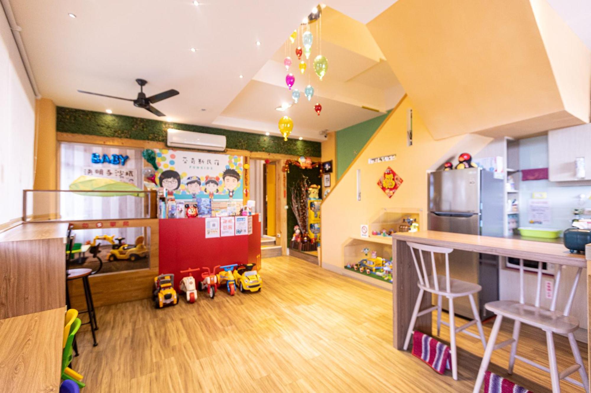 Fun Kids B&B Hualien Buitenkant foto